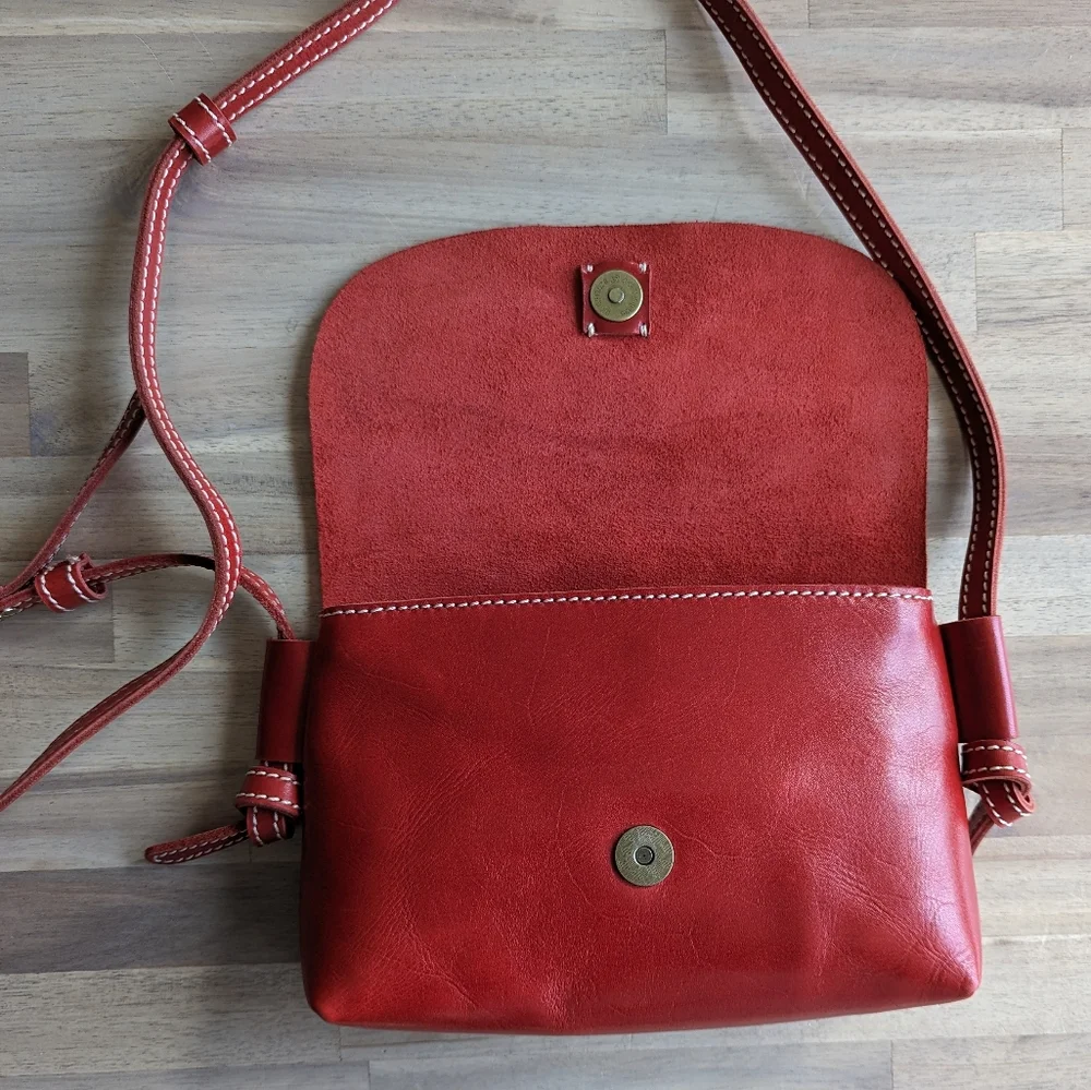 HOBO Crossbody NWOT‎